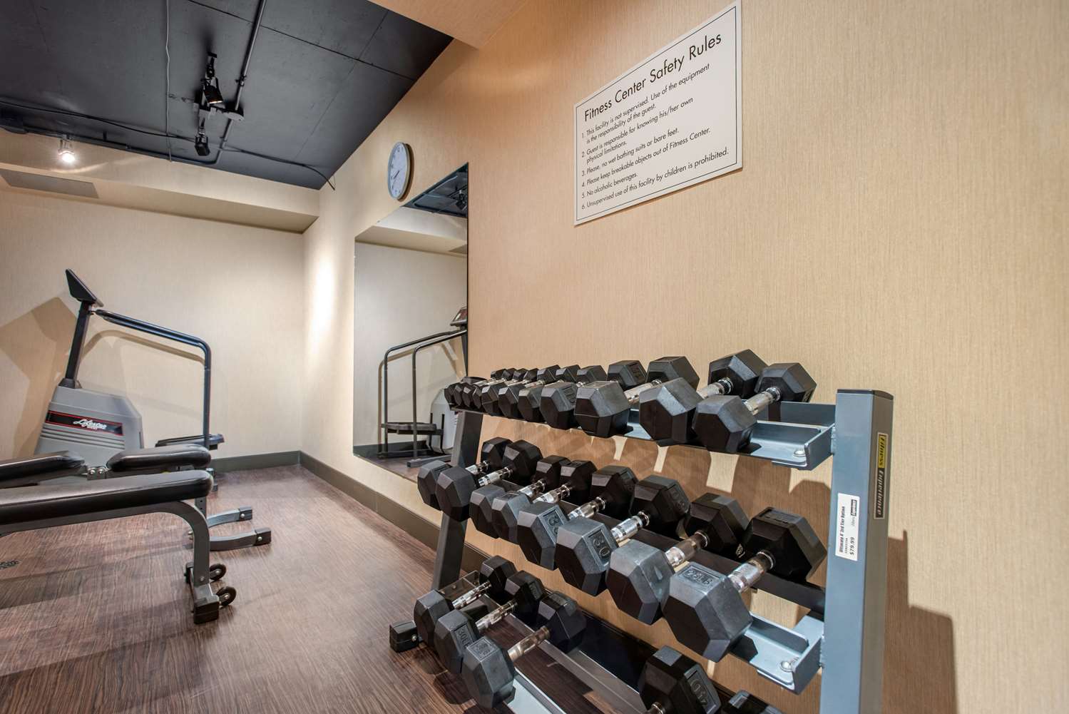 Clarion Hotel & Suites Brandon 18/35