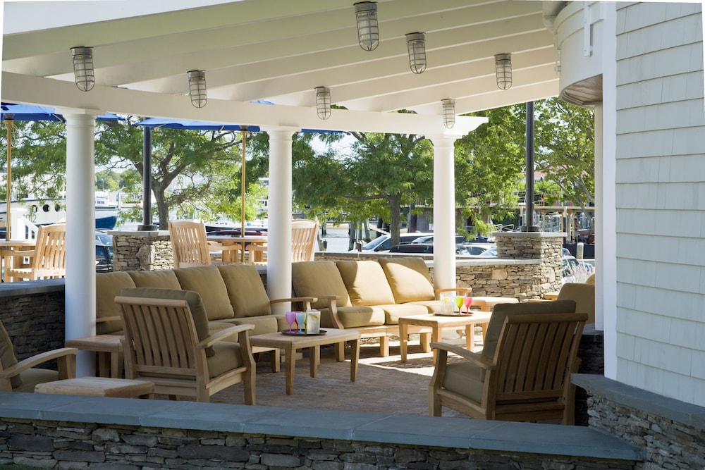 Hyannis Harbor Hotel 27/33