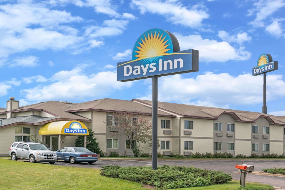 Days Inn By Wyndham West-Eau Claire 1/24