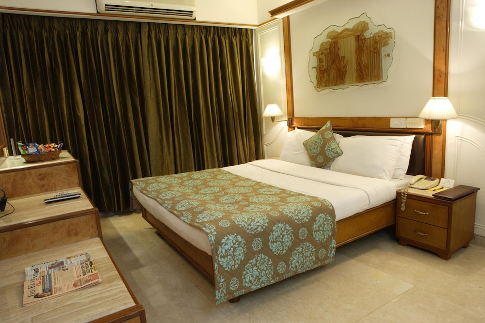 Regal Enclave 22/47