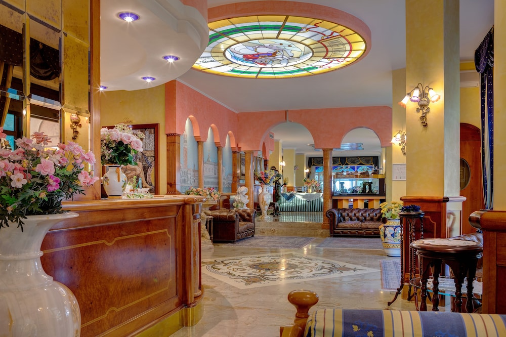 Hotel Napoleon 6/50