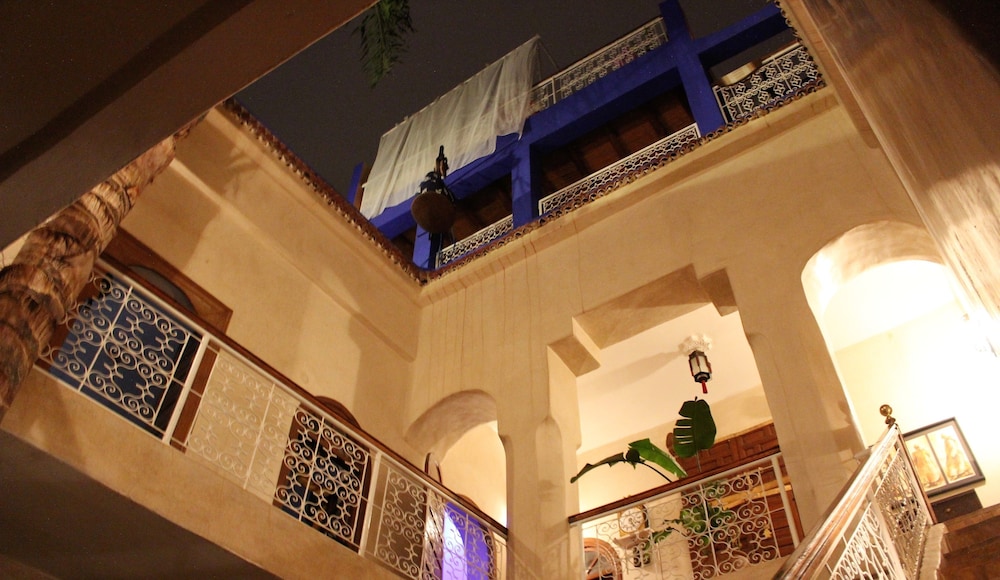 Riad Al Amine 1/30