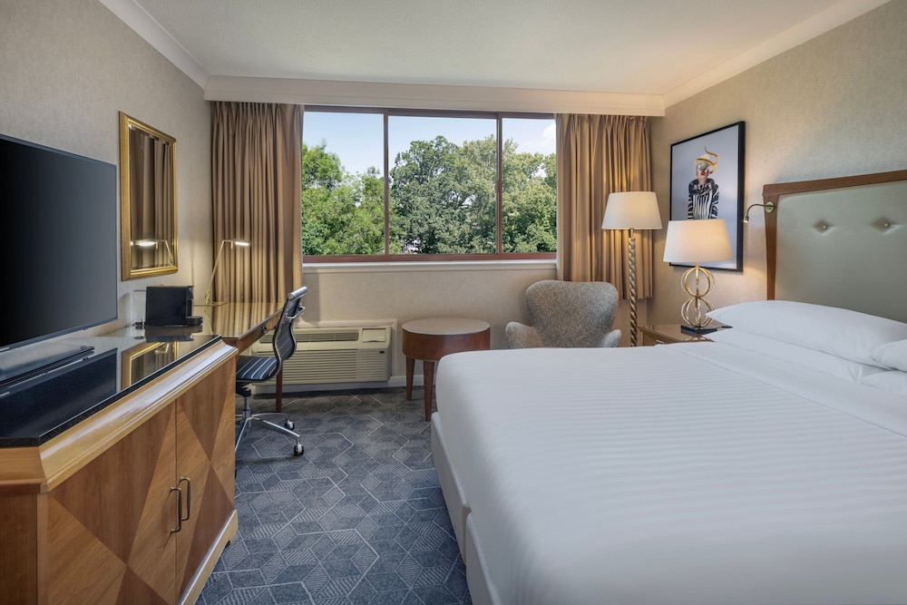 SUPERIOR, KING BED
