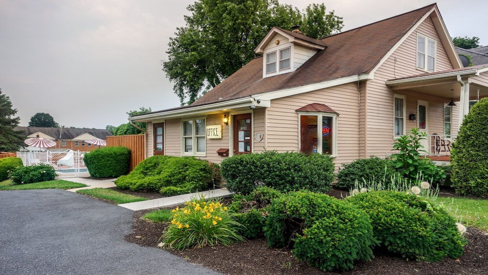 Cocoa Country Inn At Hershey 49/56