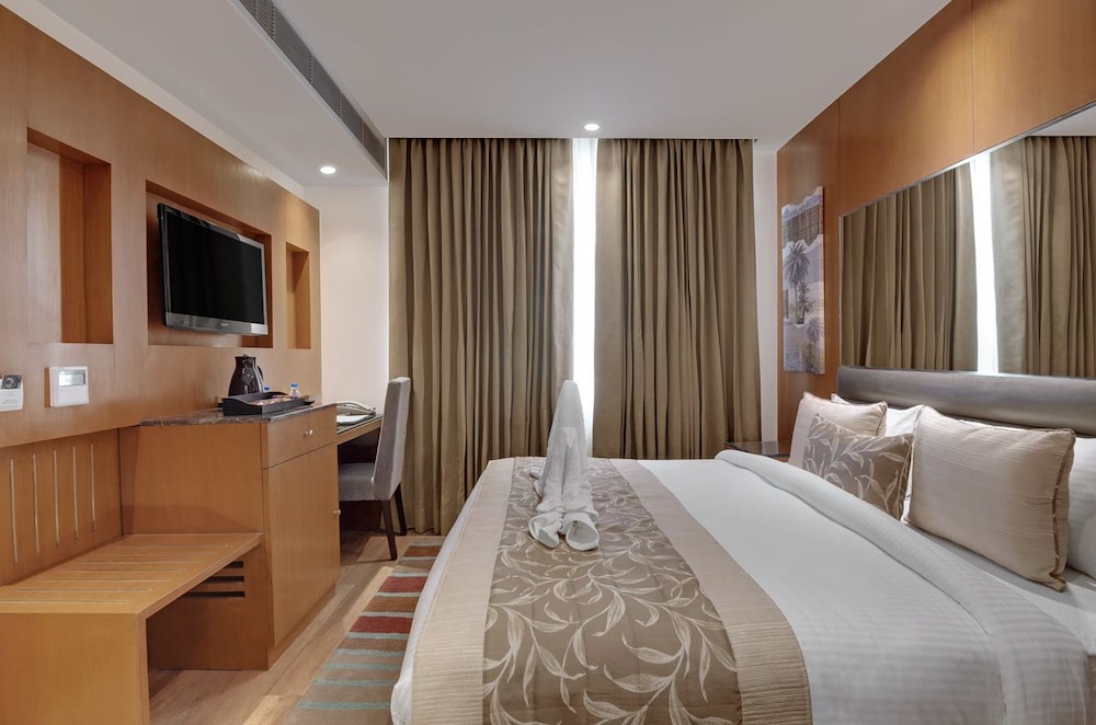 Beacon Hotel Nirman Vihar New Delhi 7/27