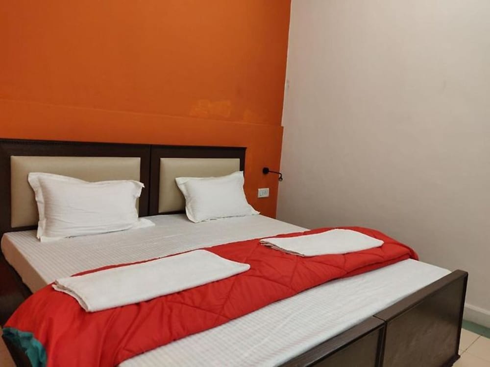 Joey's Hostel 10/47