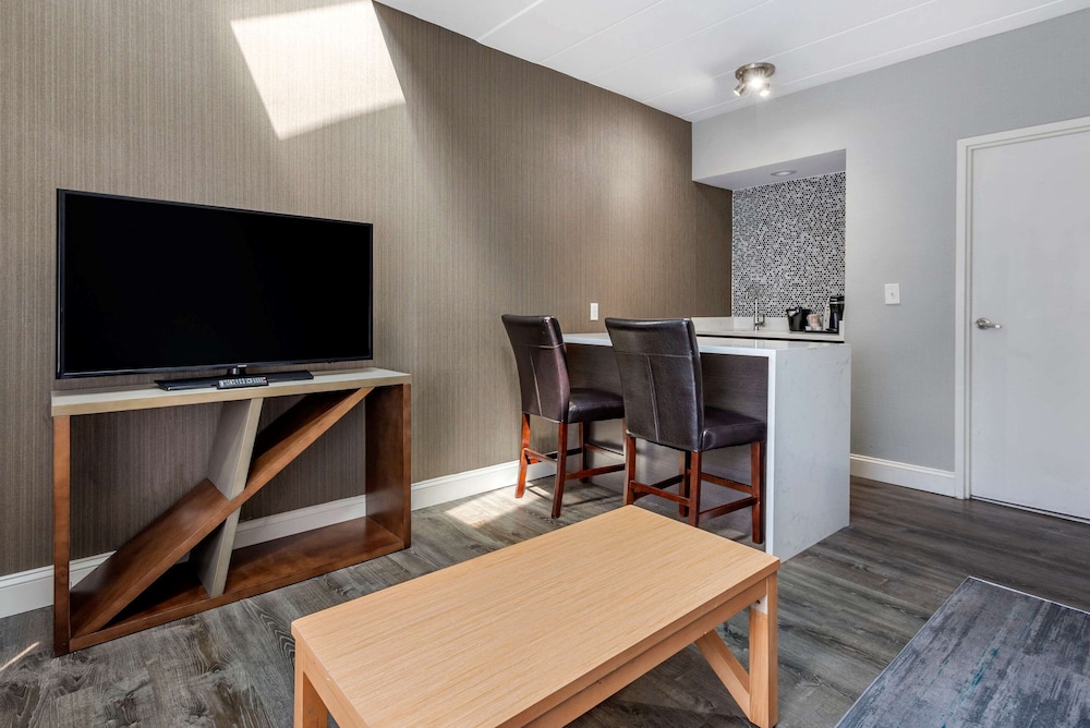Somerset Lofts, NJ 38/52