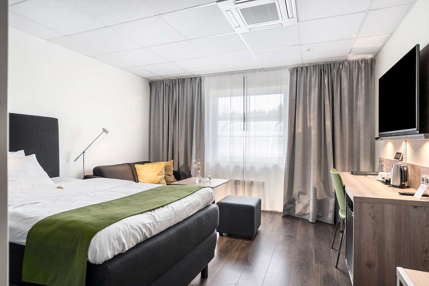 Room, Single Bed