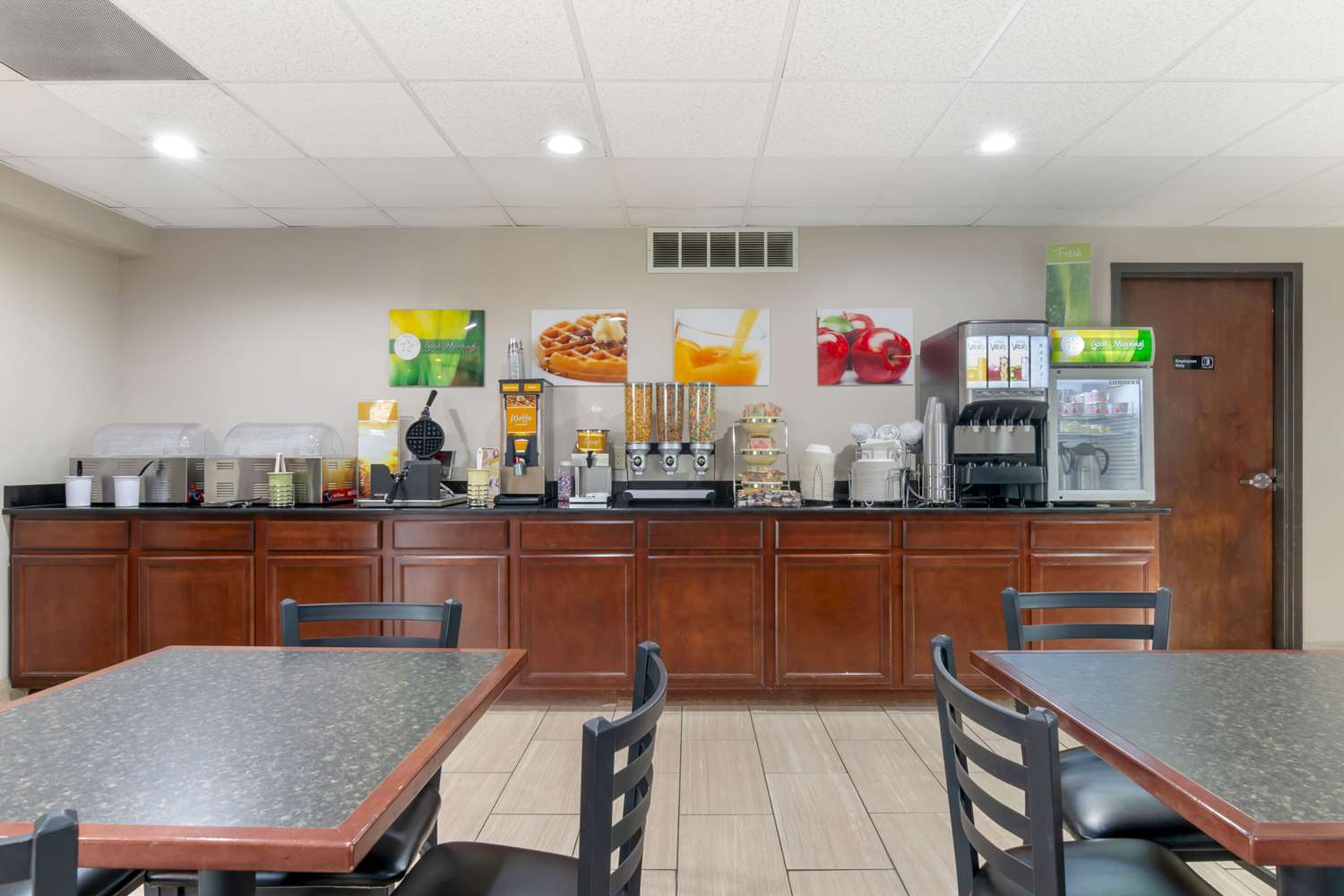 Quality Inn Foristell, MO 36/48