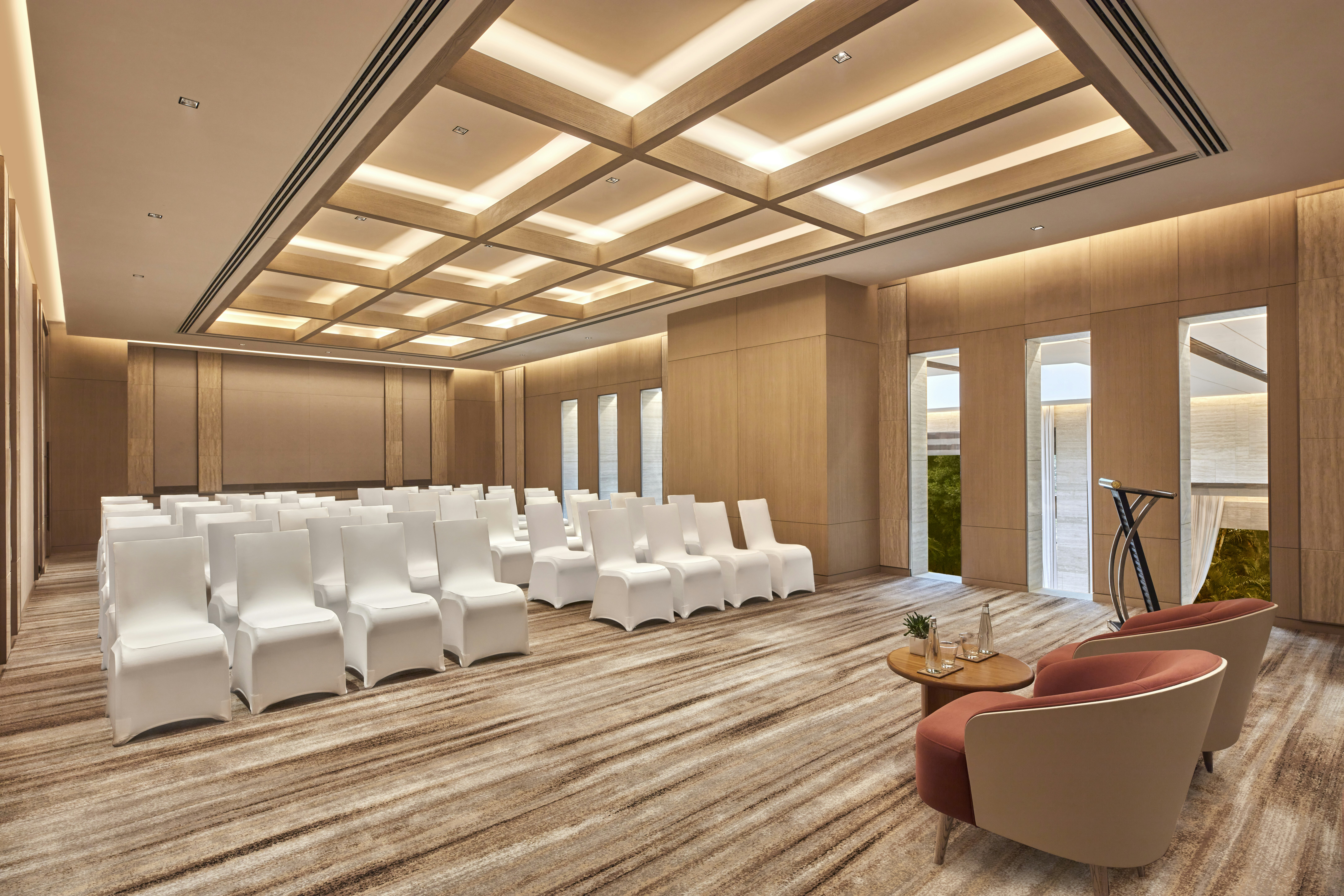 Hilton Gurugram Baani City Centre 20/60