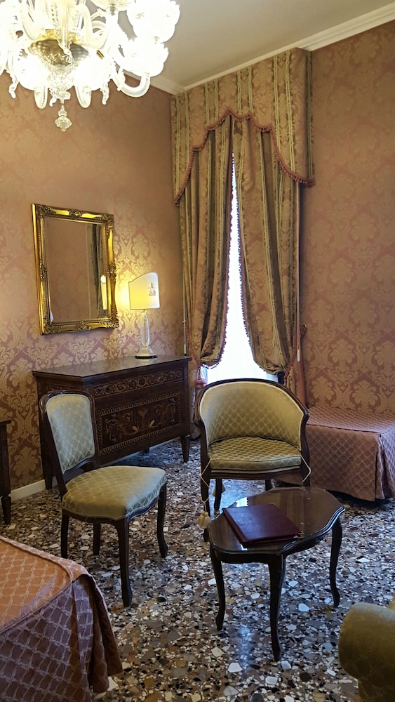 Casa Pisani Canal 50/66