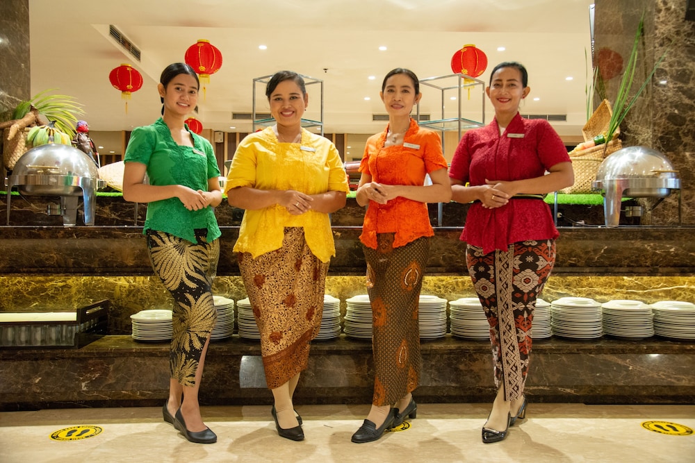 Orchardz Hotel Industri 18/30