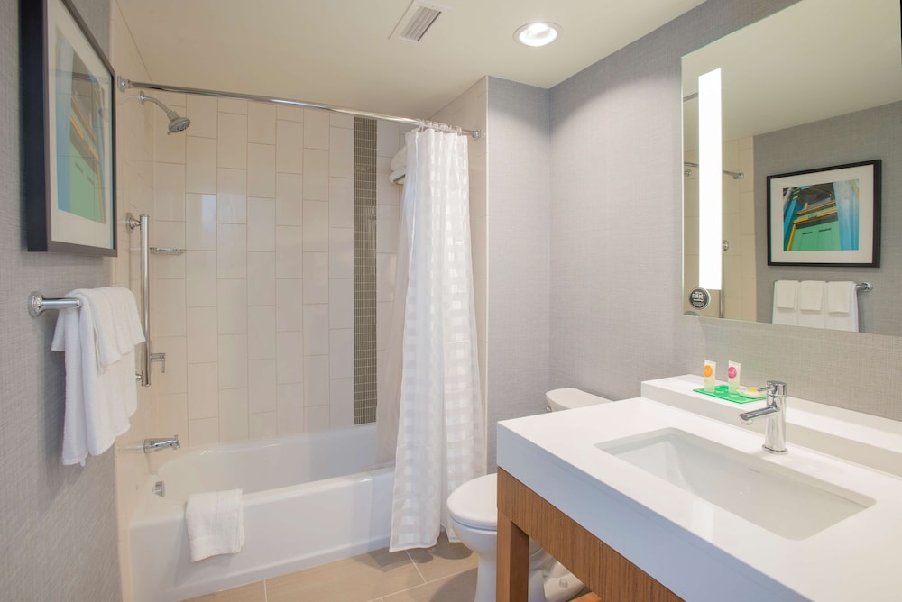 Hyatt Place Cincinnati / Sharonville Convention Center 11/62
