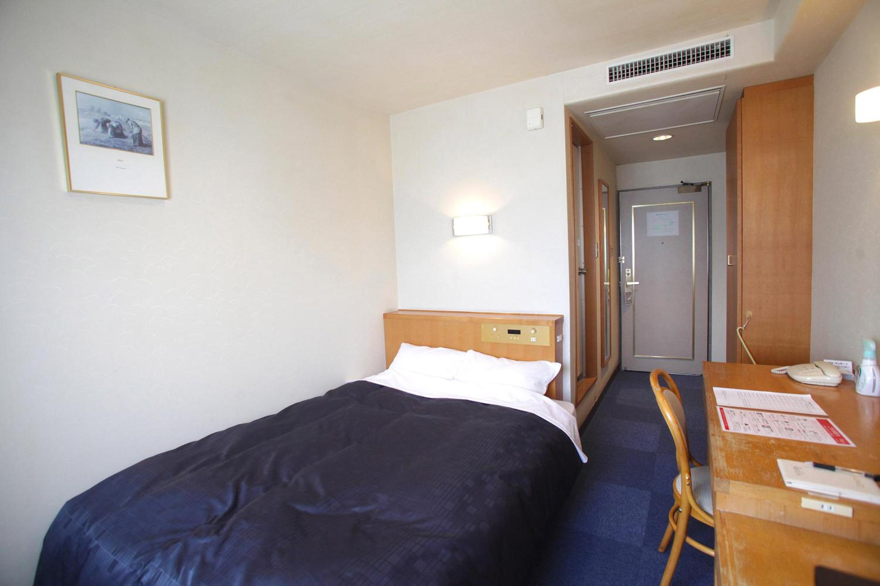 Room, Single