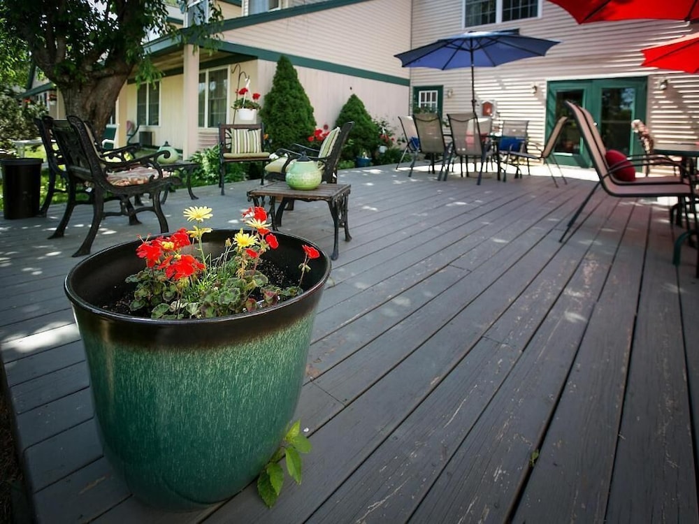 Casco Bay Inn 27/50