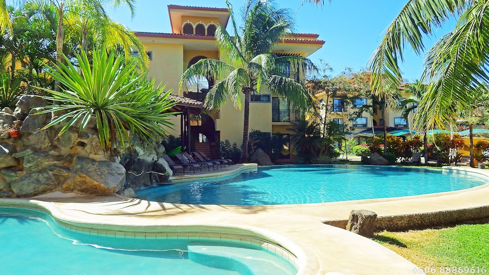 The Oaks Tamarindo Condominiums 4/67