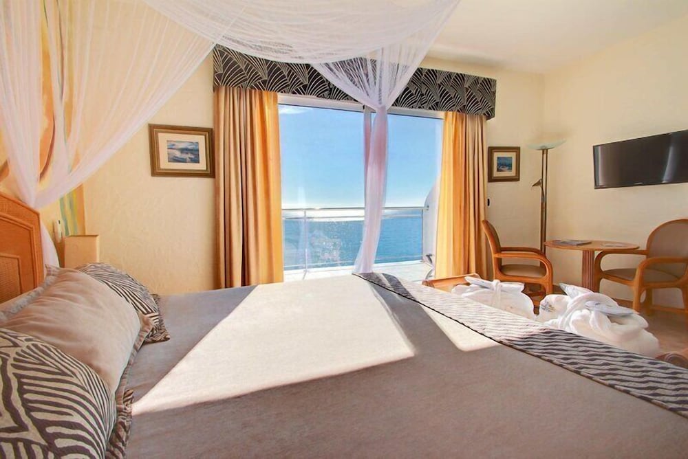 Romantic, Twin Beds, Sea View, Terrace