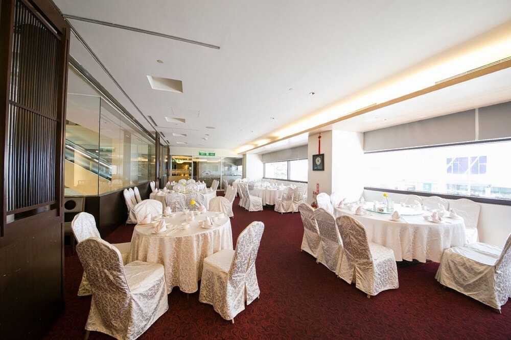 Evergreen Plaza Tainan 48/64