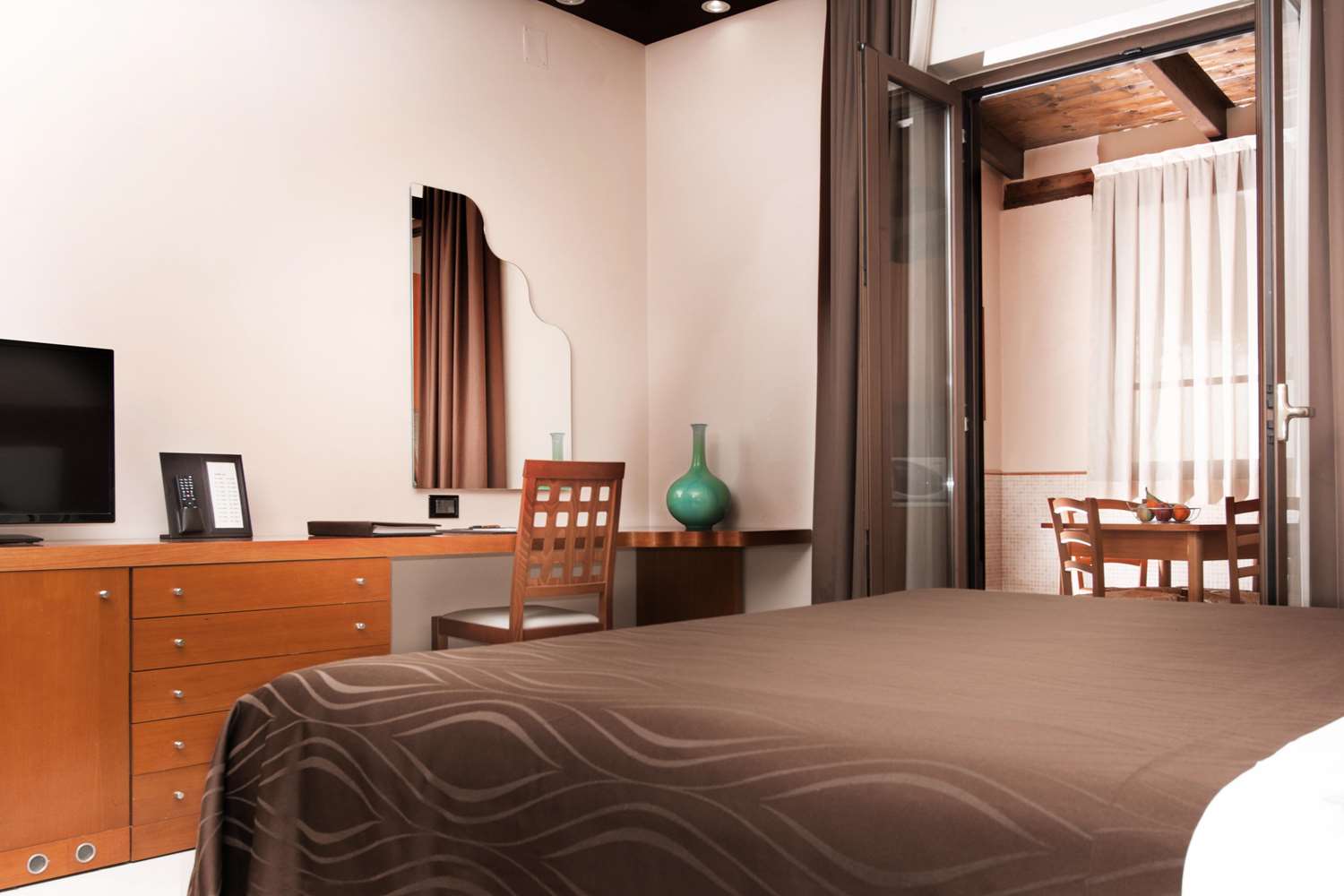 Hotel Agora, Sure Hotel Collection by Best Western 6/22