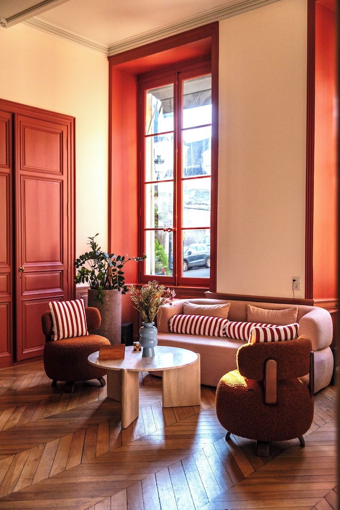 Hotel Du Mail 34/51