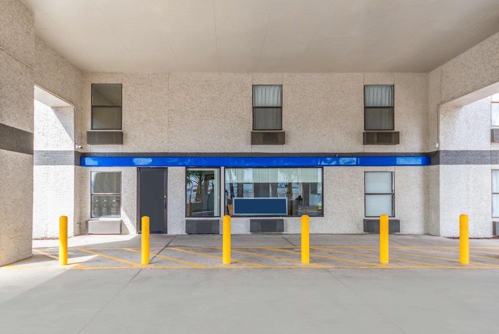 Motel6 Laredo, TX - North I-35 41/55