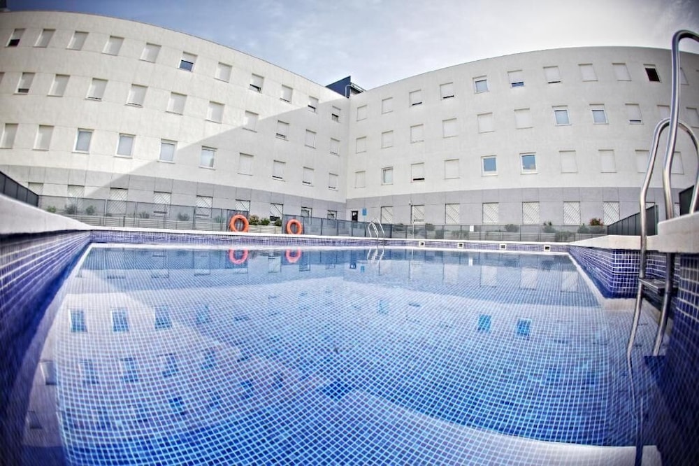 Apartamentos Vertice Sevilla Aljarafe 32/63