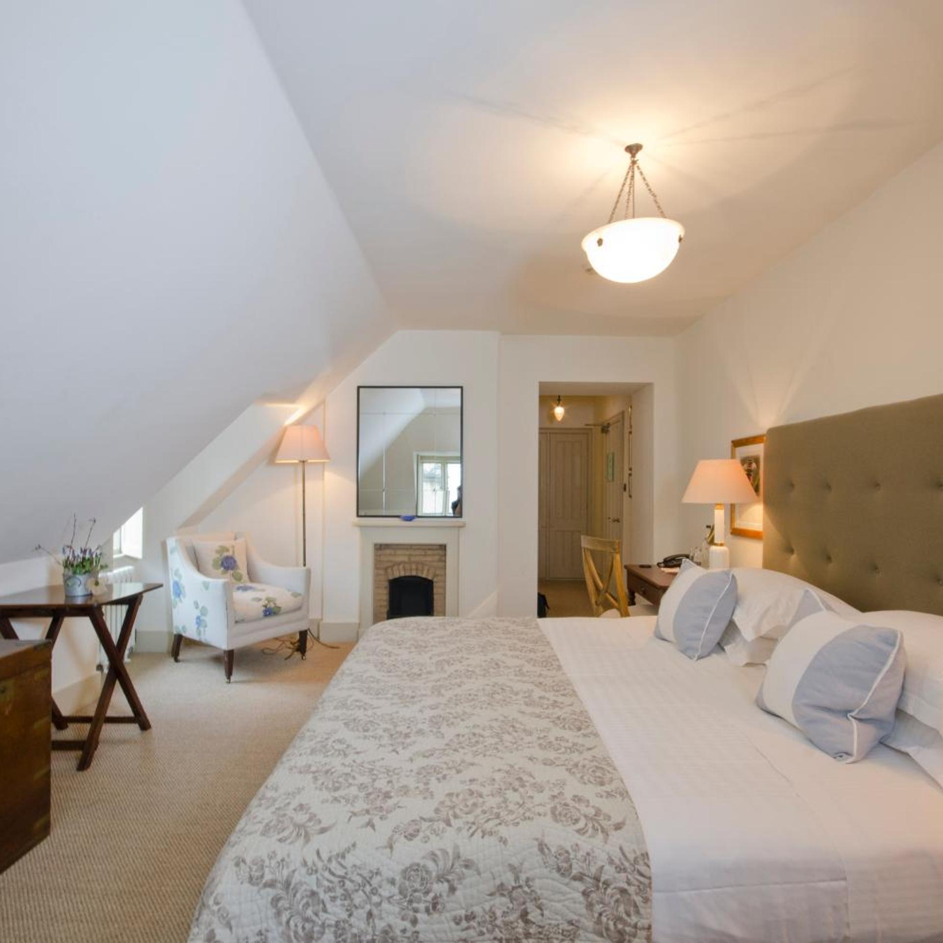 Hotel Endsleigh 12/50