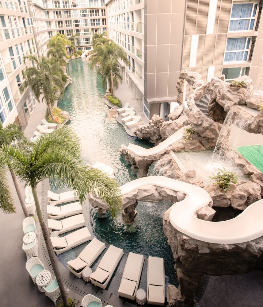 Azure Hotel Pattaya 31/32