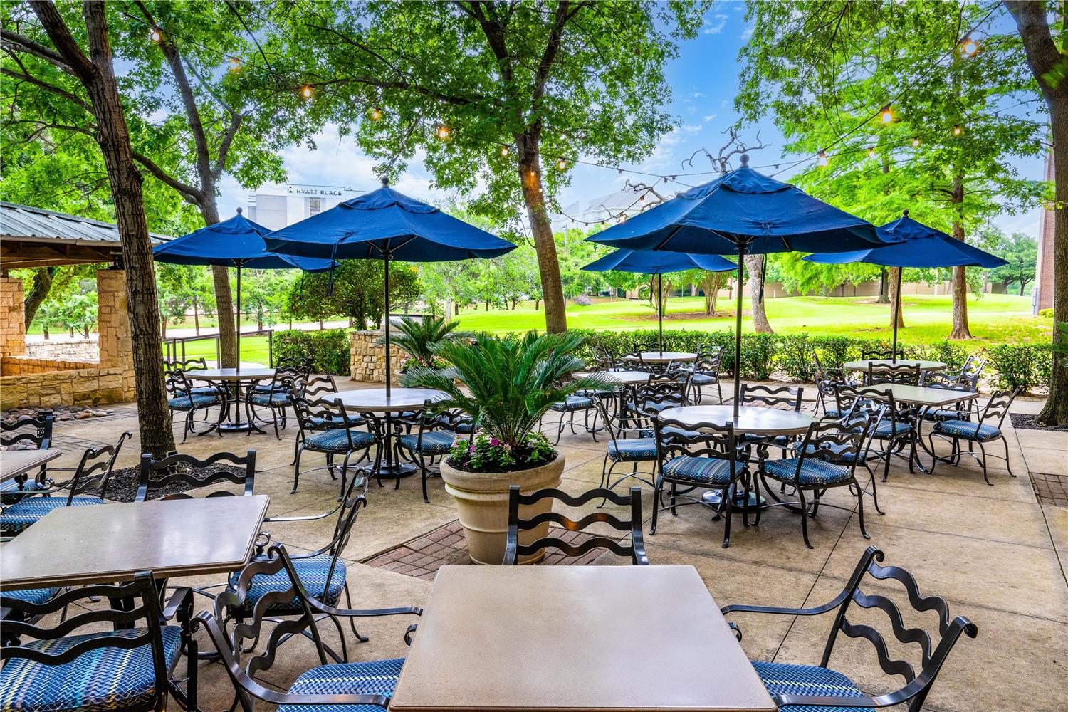 restaurant cafeteria