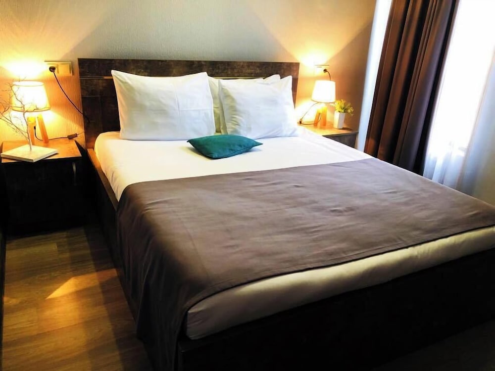 Nabadi Hotel 30/68