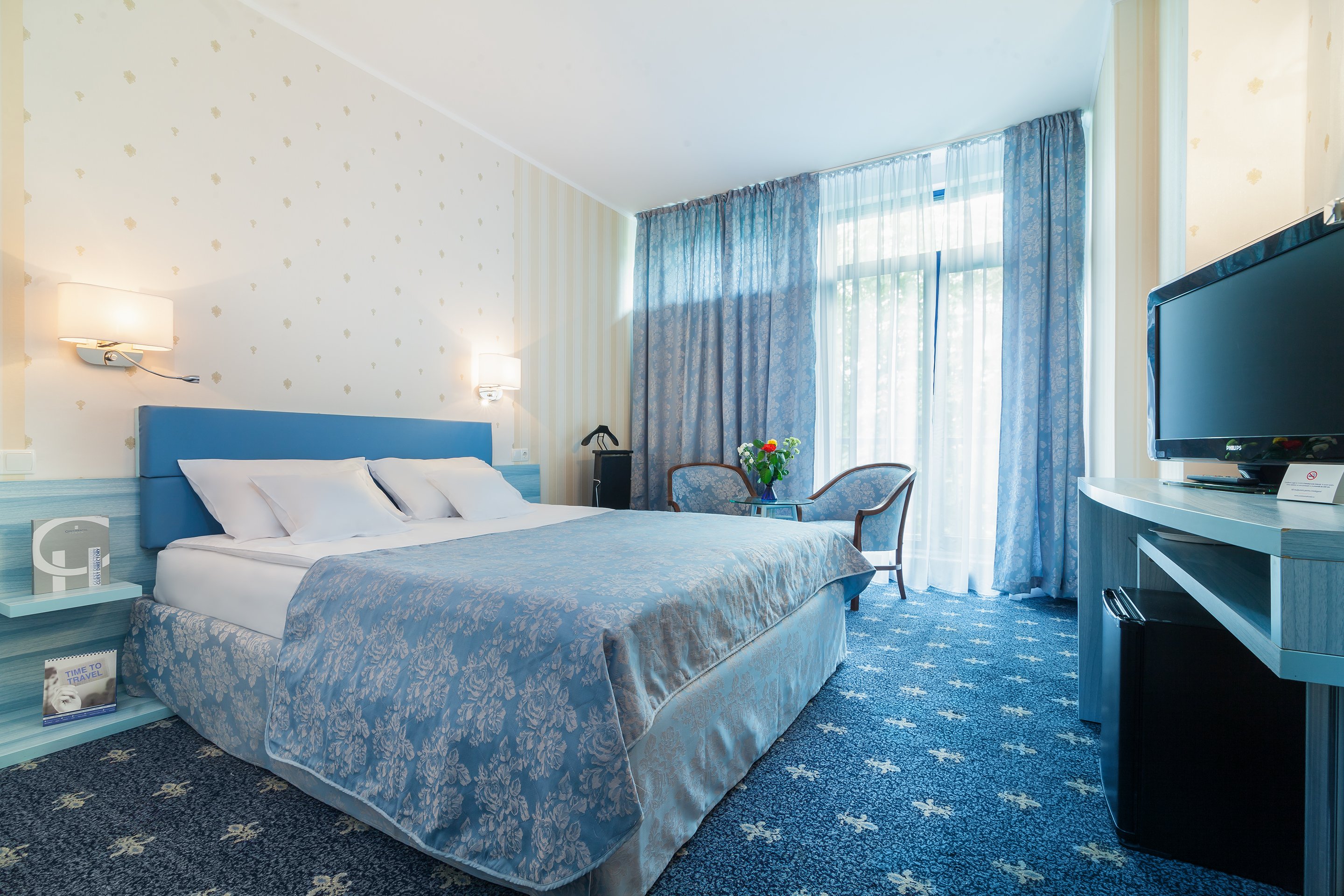 غرفة قياسية بسرير مزدوج، Continental Hotel 4/7