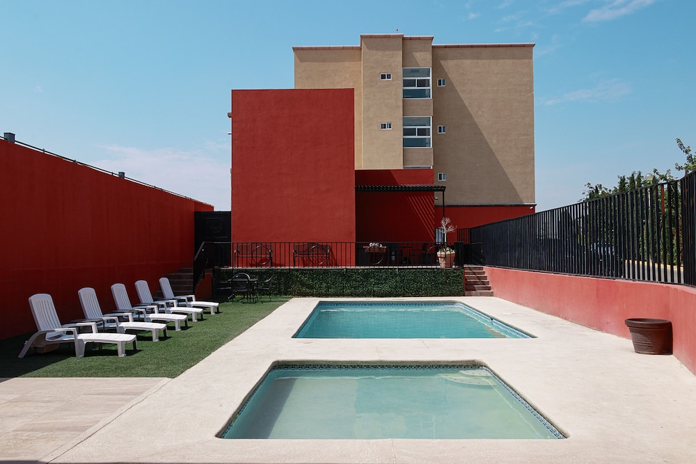 Hotel Conquistador Inn By US Consulate 29/32