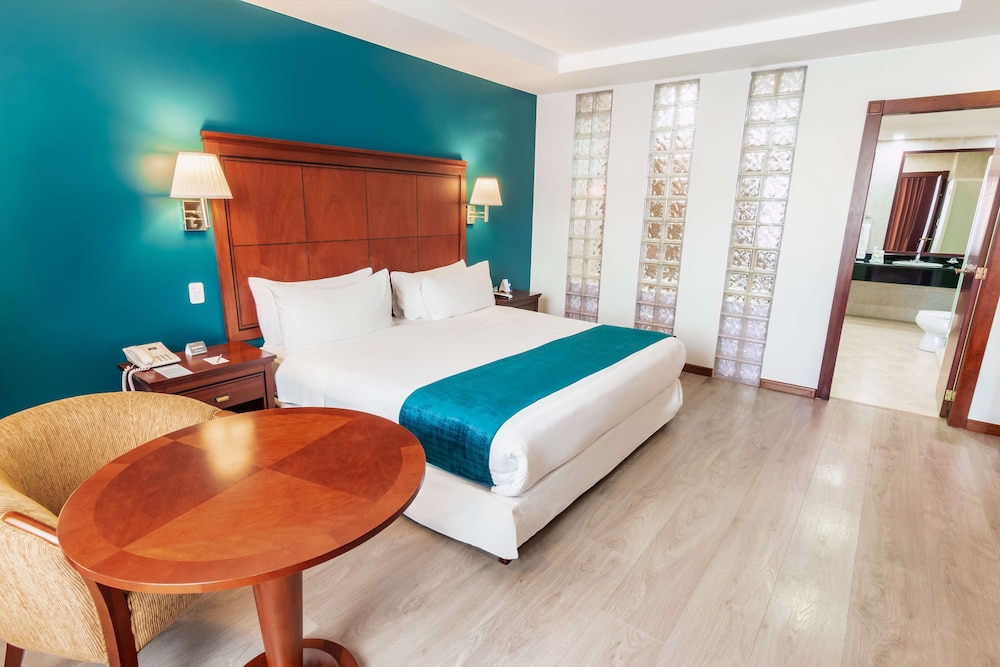 Sonesta Hotel Loja 28/70