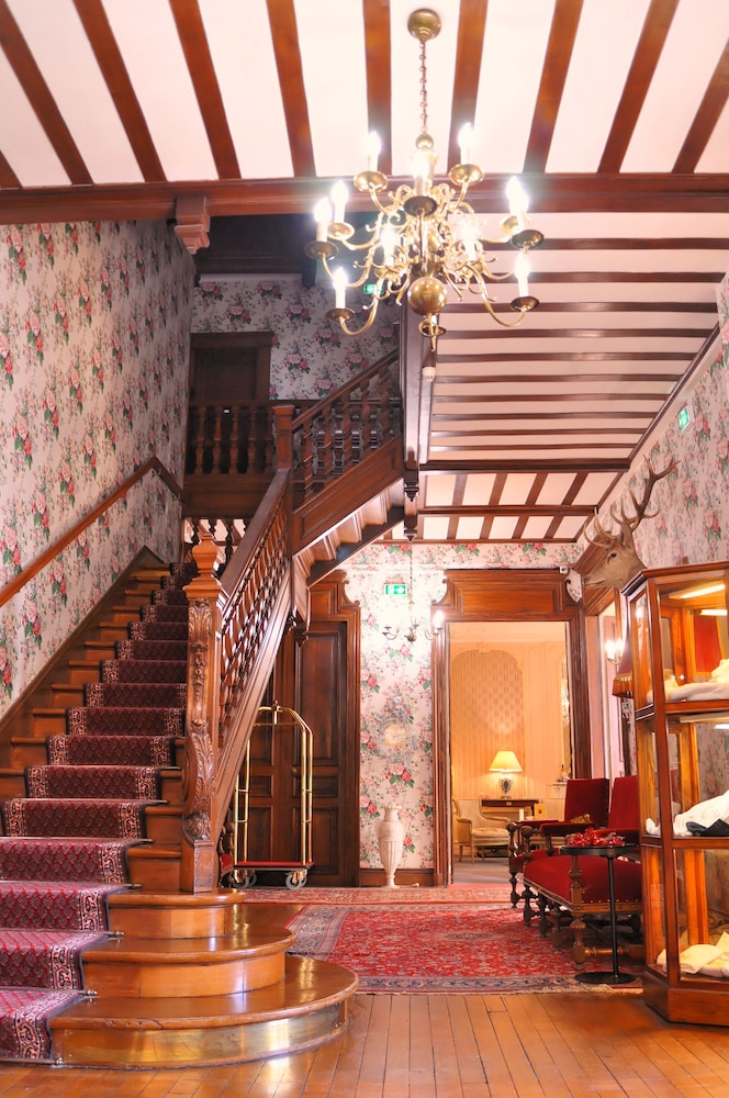 Grand Hotel Des Templiers 54/68