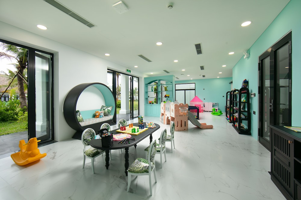 Bliss Hoi An Beach Resort and Wellness 42/49