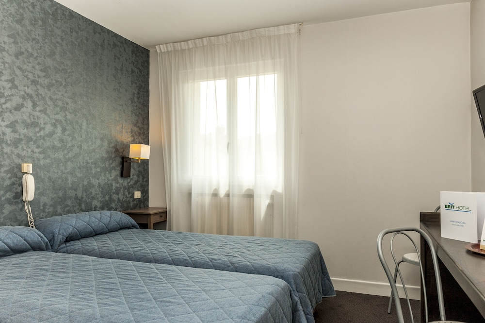 Brit Hotel Cahors Le Valentre 17/70