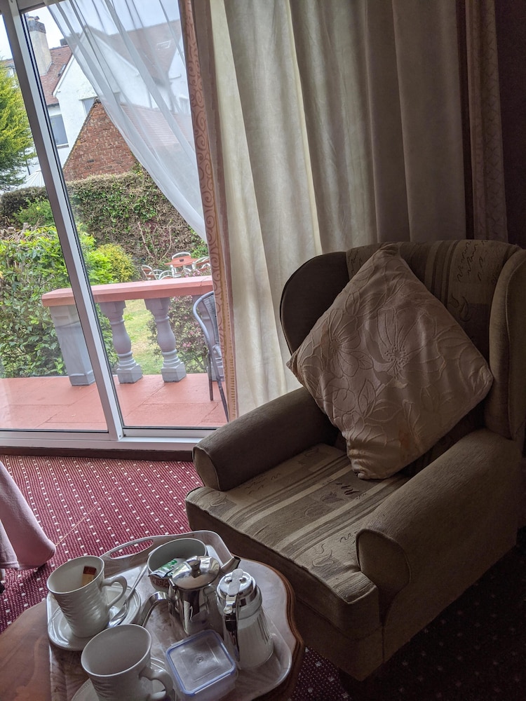 Balmoral Lodge Hotel 27/42
