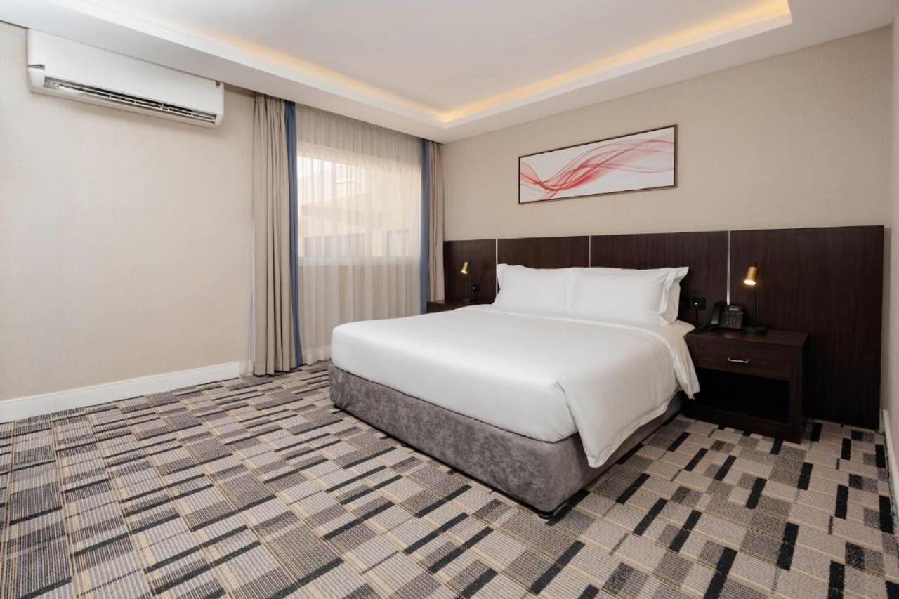 Howard Johnson by Wyndham Riyadh Al Nasiriyah 4/10