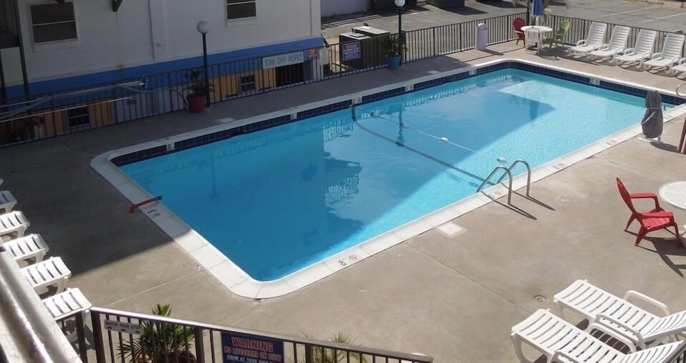 Rideau Motor Inn 23/44
