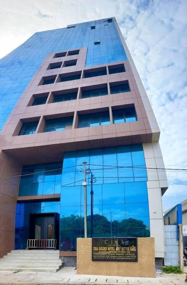 Golden Hotel & Suites in LOME