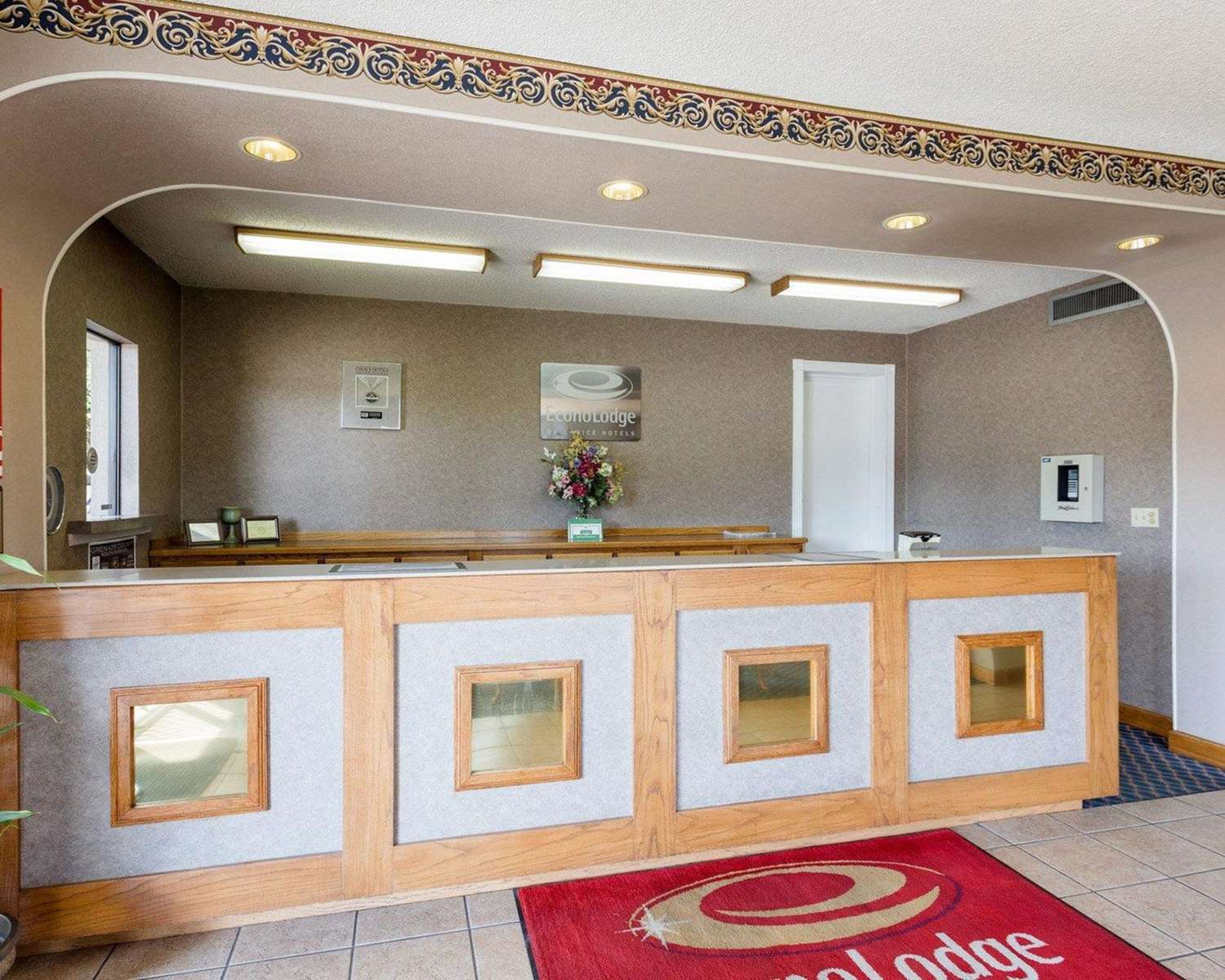 Econo Lodge Grenada 7/26