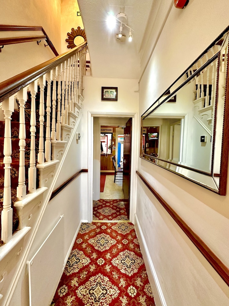Anand Lodge 9/50