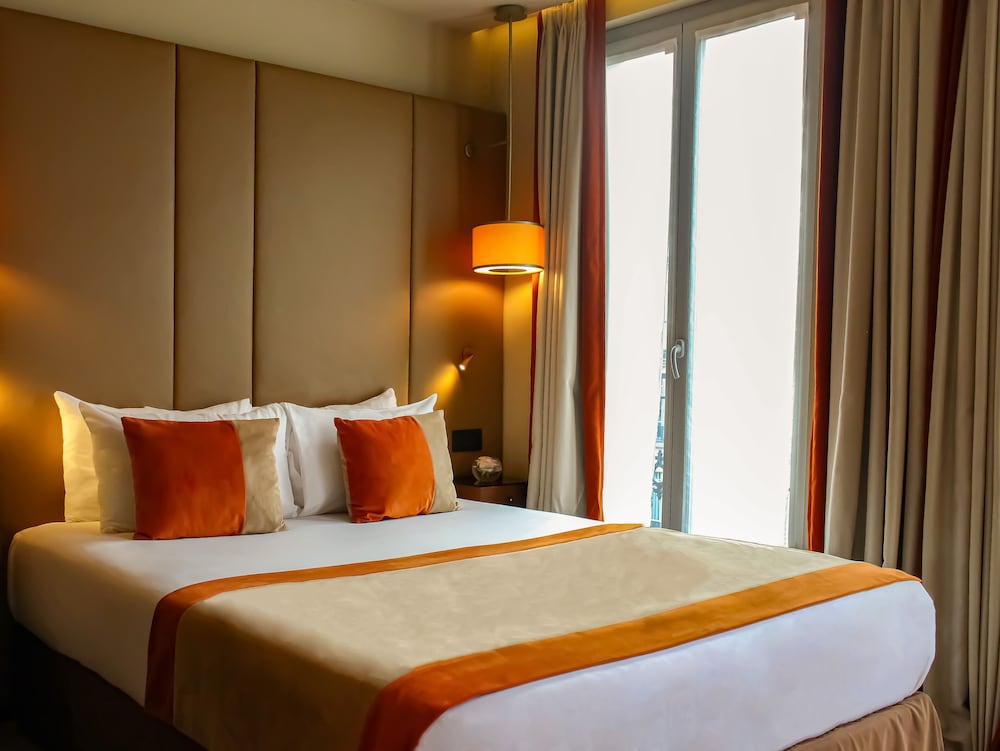 EXECUTIVE, EIFFEL VIEW