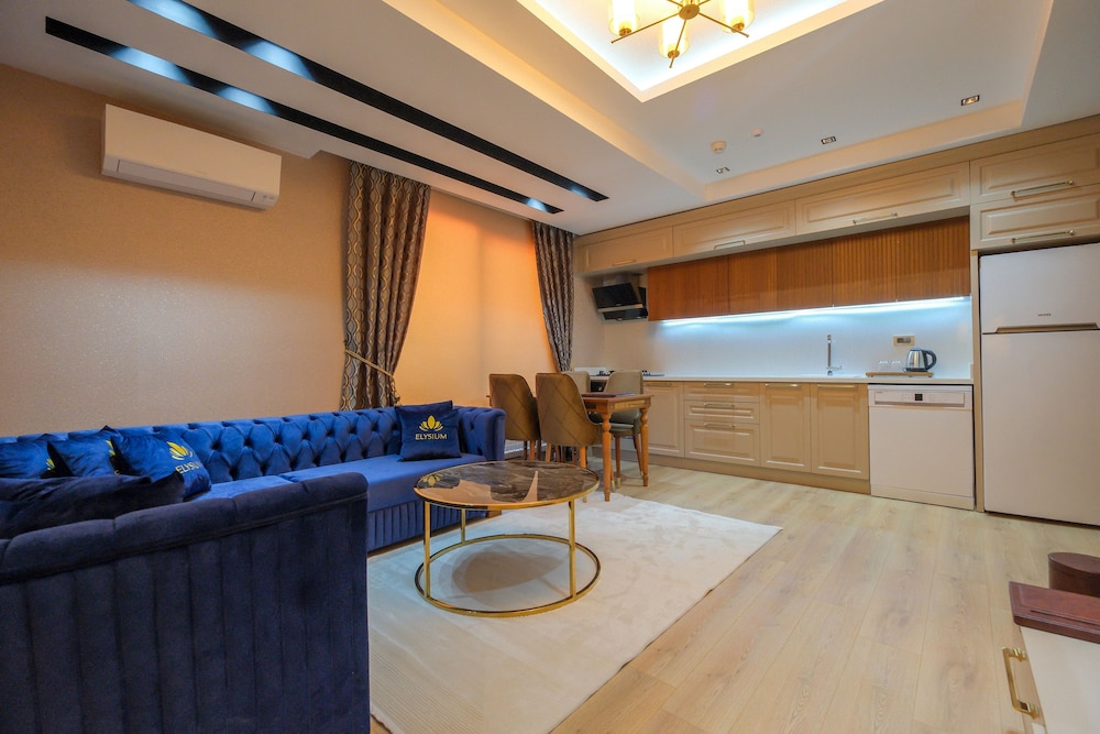 Elysium Deluxe Suites 28/50