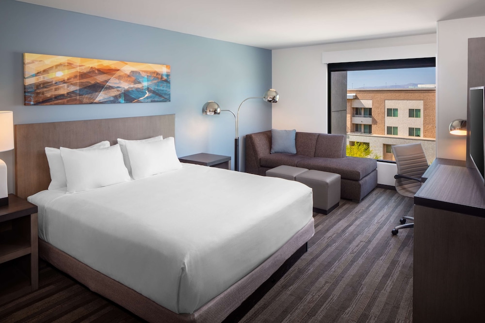 Hyatt House North Scottsdale 14/41