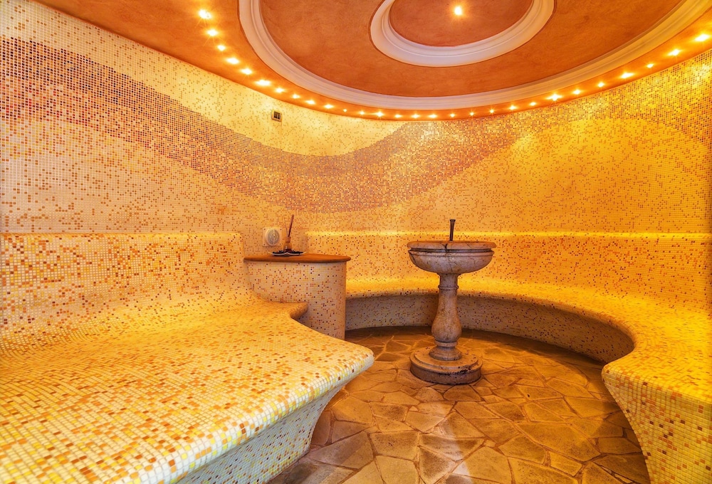 Leading Relax Hotel Maria 24/49