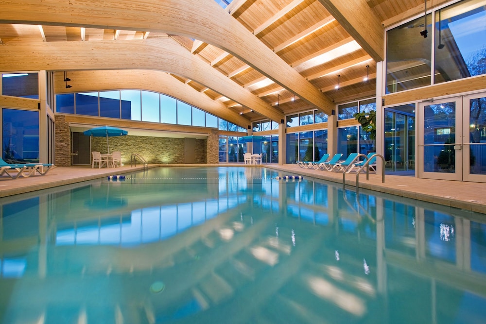 swimming pool spa