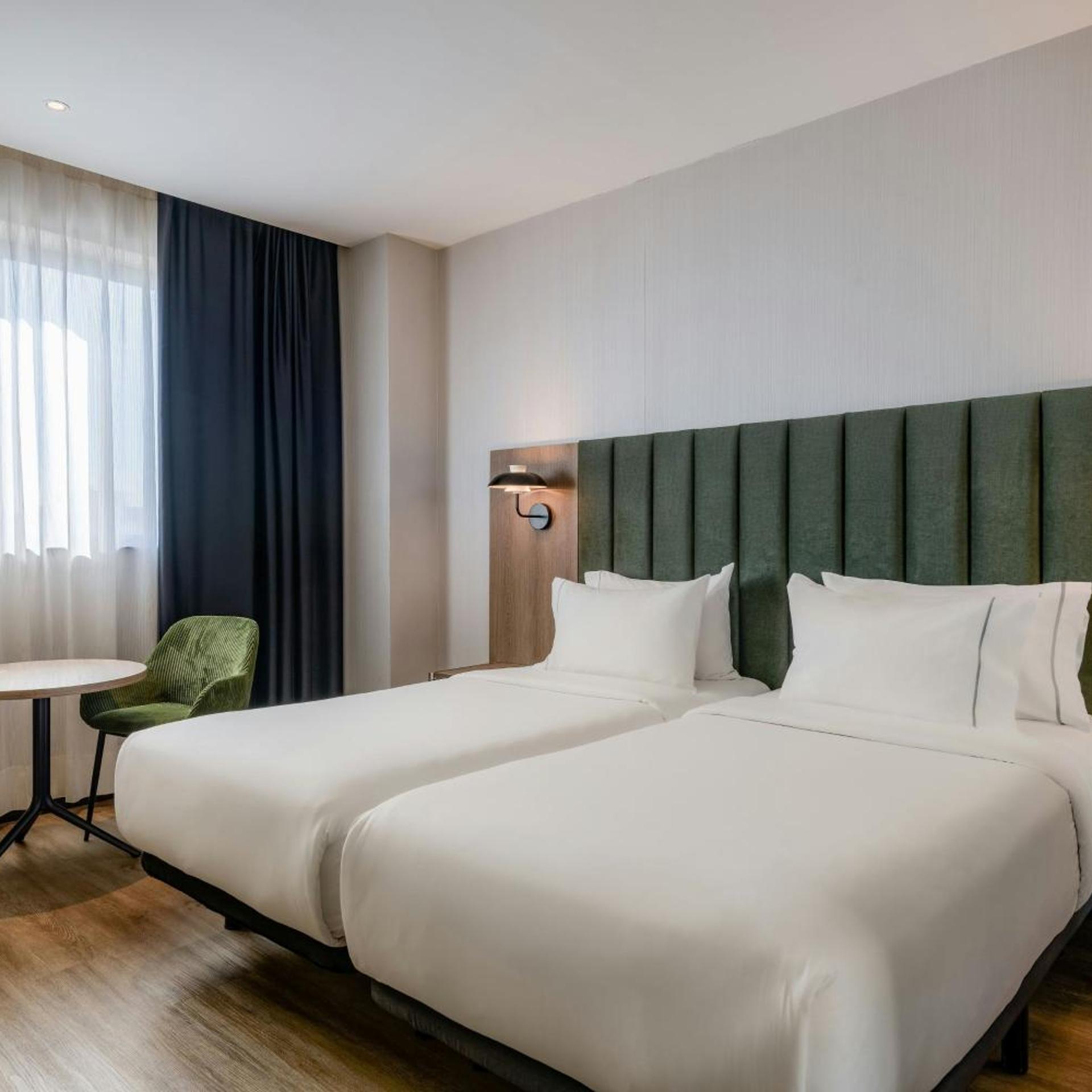 Room, Single Bed