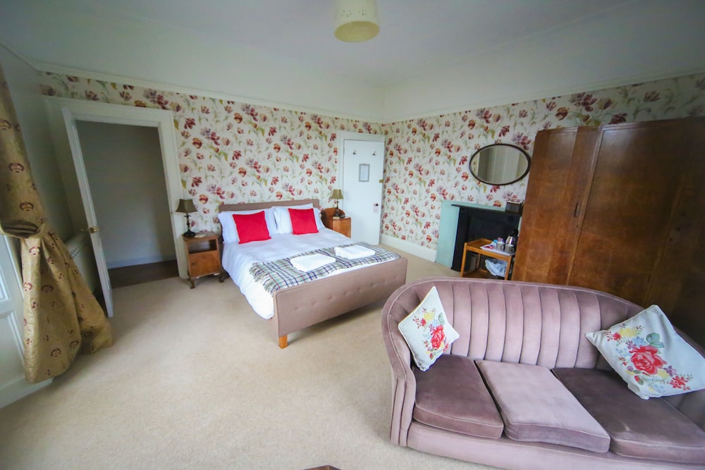 Laston House 17/50
