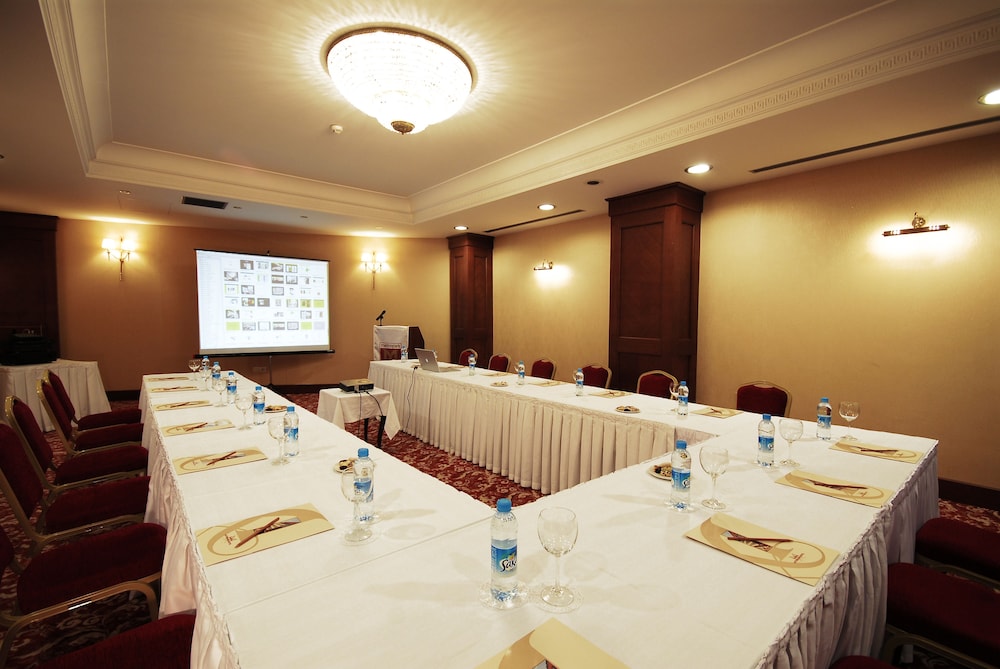 Taksim Metropark Hotel 47/50